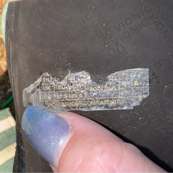 VIONIC Robyn Pewter Perforated Metallic Leather Ballet Flats Silver Shoes Sz 6.5 - Picture 12 of 12